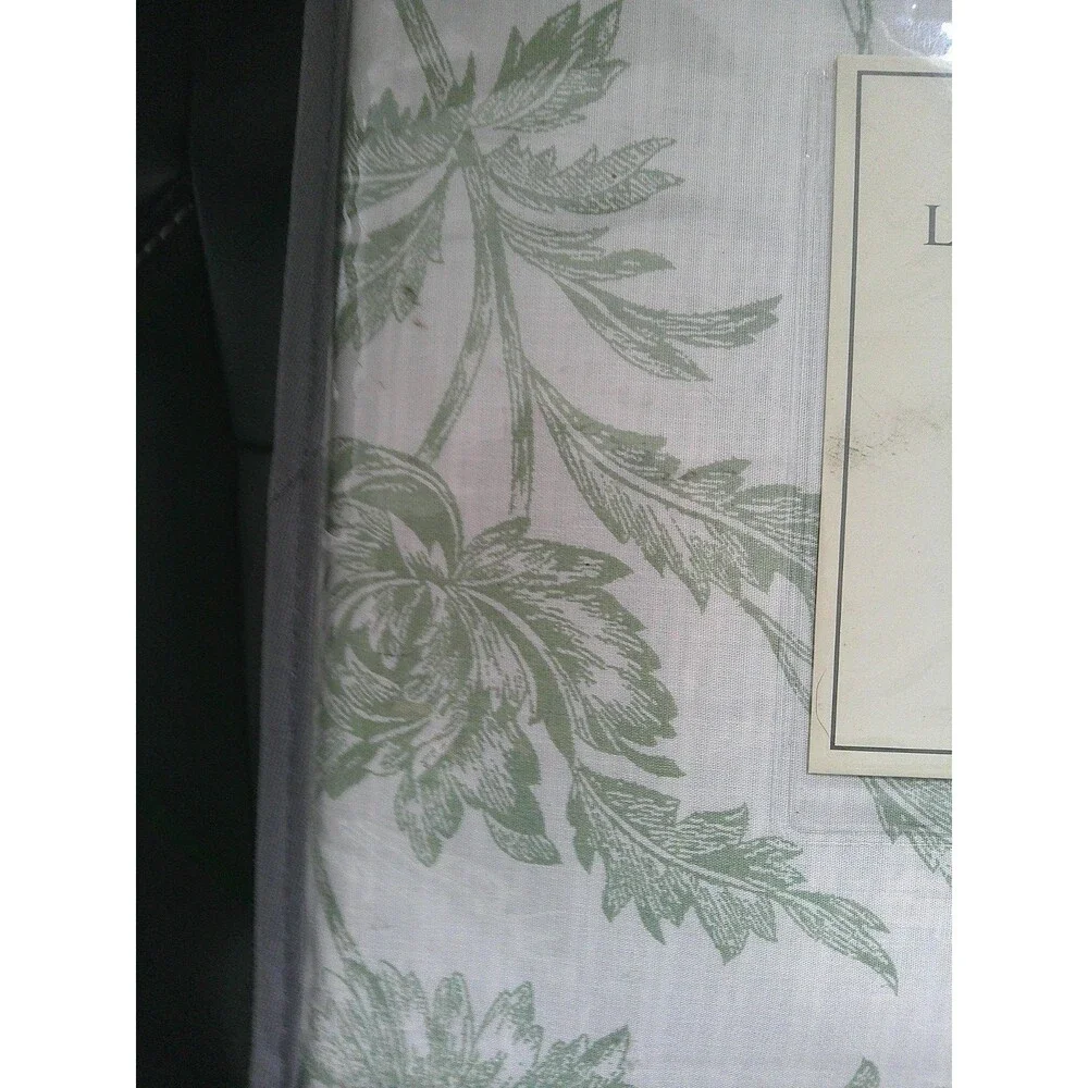 NEW IN PACKAGING Laura Ashley  Natalie Sag Green King Duvet Cover Set  106 X 92